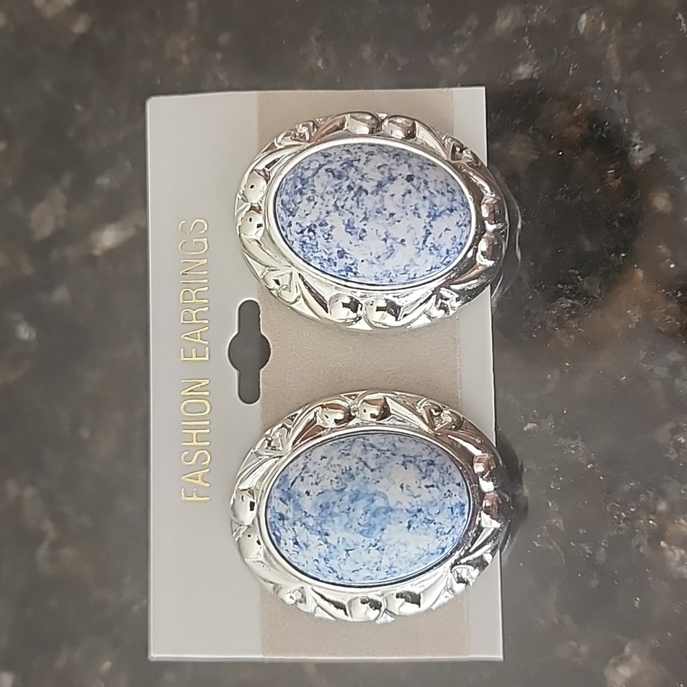 Fashion earrings